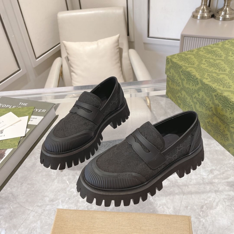 G*u*i casual shoes